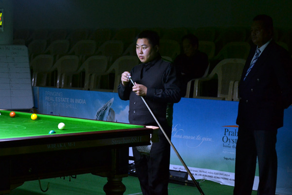 Description: http://cuesportsindia.com/global/2011/acbs/images/asiansnooker/Day4-6.JPG