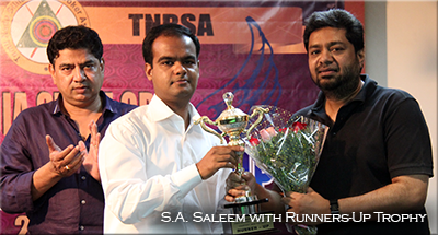 S.A. Saleem receiving CUSP-TNBSA Runners-Up Trophy